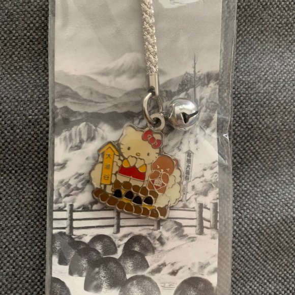 VINTAGE 2001 HELLO KITTY CELLPHONE CHARM - Picture 1 of 5